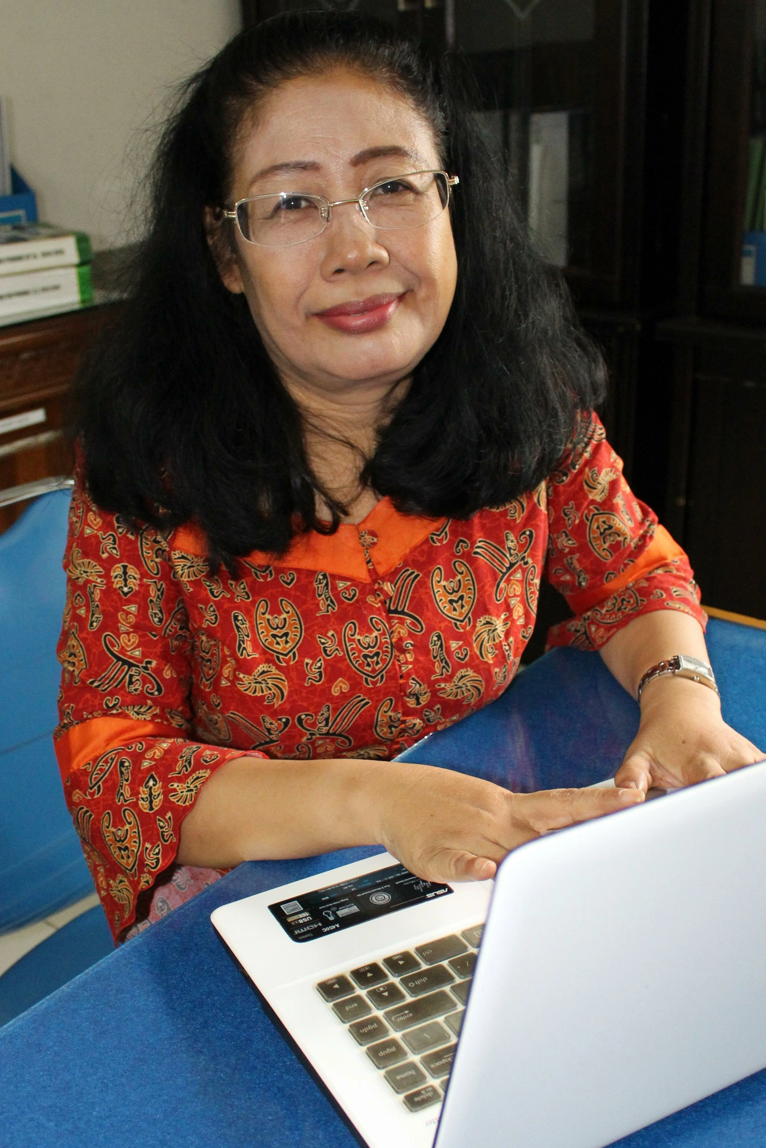 Prof. Dr. Isnaini Nurwahyuni